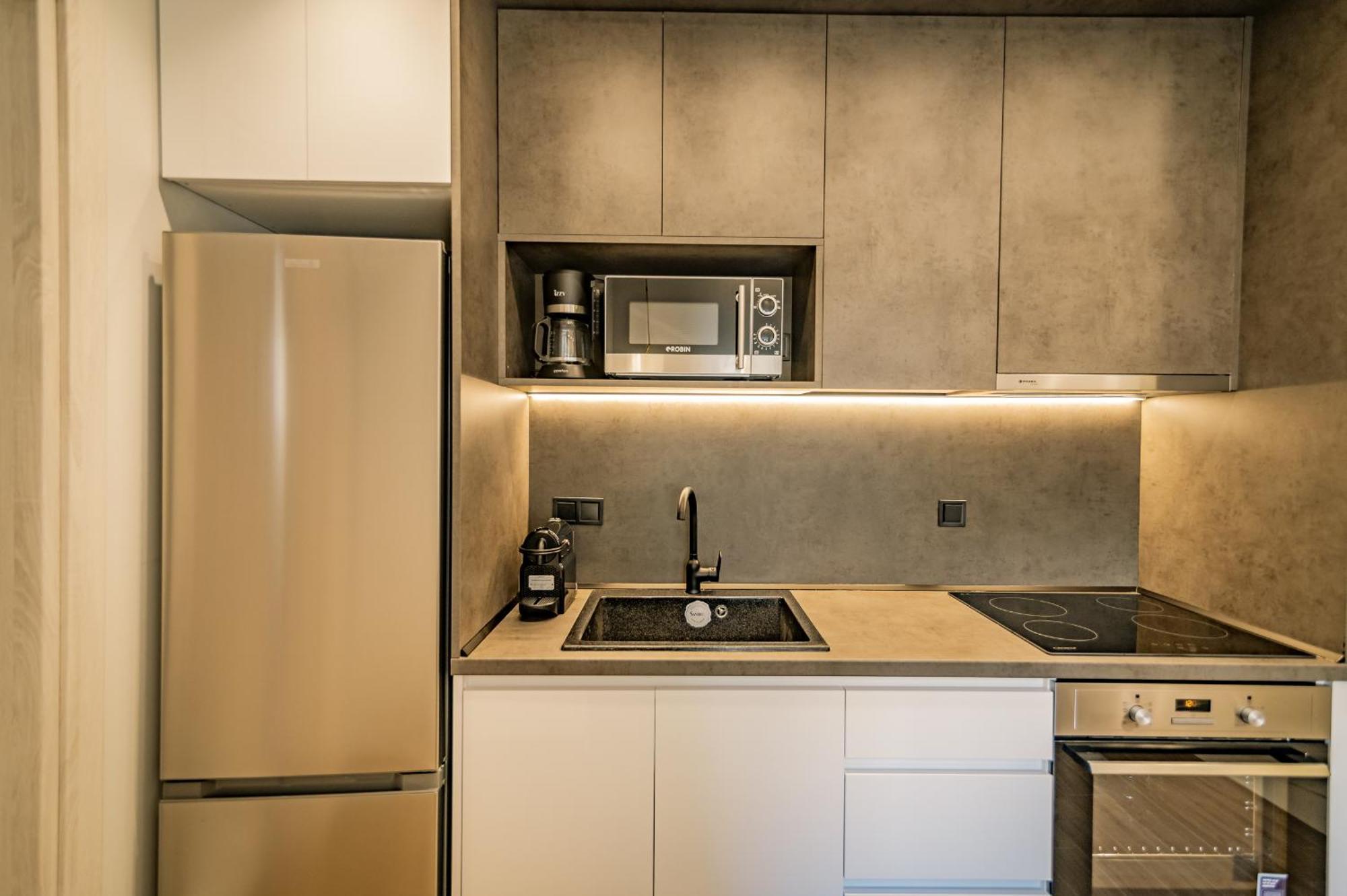 Urban Luxury Suites 塞萨洛尼基 外观 照片